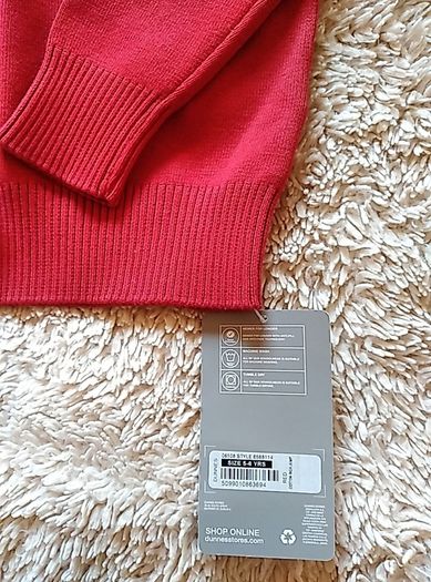New with tags red v neck jumper
