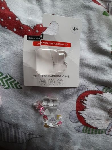 Earbuds/airpods cases