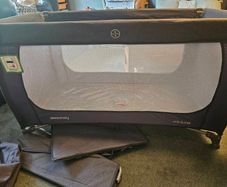 travel cot