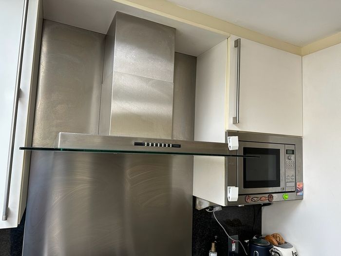 SieMatic Kitchen with Granite Worktops and Appliances