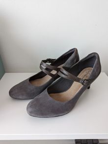 Clarks heels size 5 UK