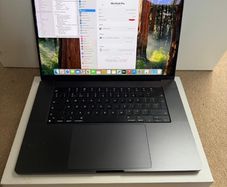 MacBook Pro M3 Pro 16" 18GB , 1TB