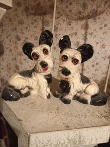 dog statue