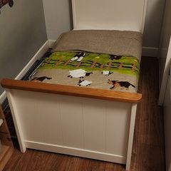 Cot bed