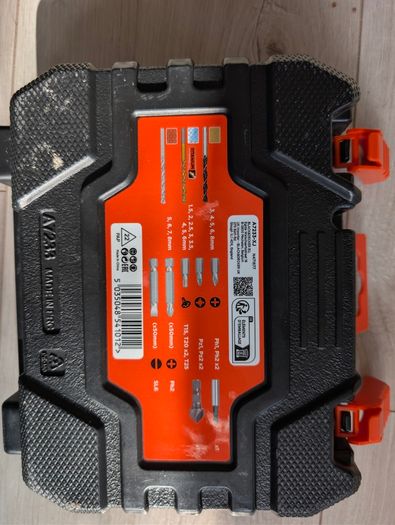 Black + Decker Hammer Drill Set