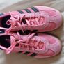Adidas Originals Gazelle indoor trainers Pink & Black Image 2
