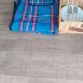 picnic basket  with foil blanket Image 5