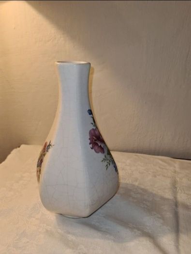 Kingston Hull Pottery vase