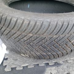 275/40/20 tyre