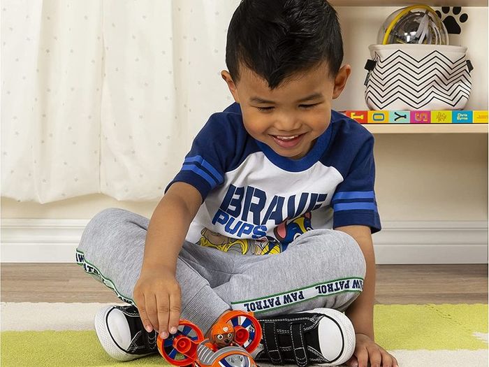 Zuma Hovercraft Vehicle with Collectible Figure, for Kids Aged 3 Years and Over