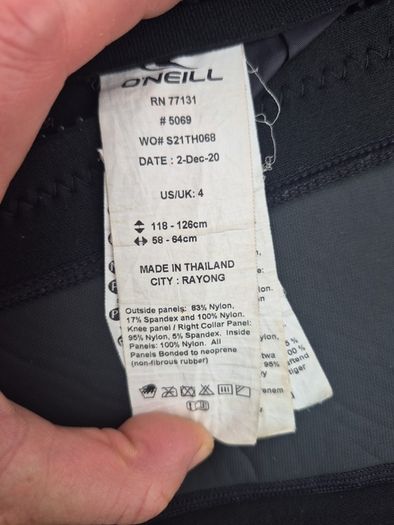 Kids O'Neil wetsuit UK 4
