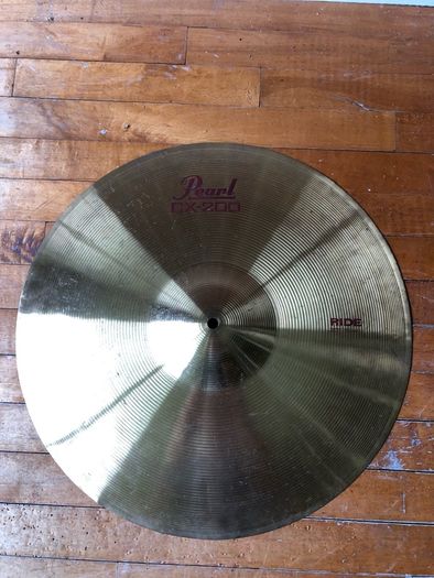 Pearl Forum Series Drum Kit w/ Hardware + Cymbals