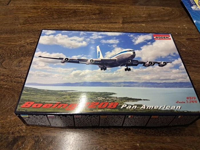 Rodden 1/144 Boeing 120B Pan America