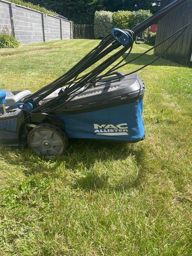 Electric lawnmower by MacAllister