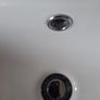 white sink Image 3