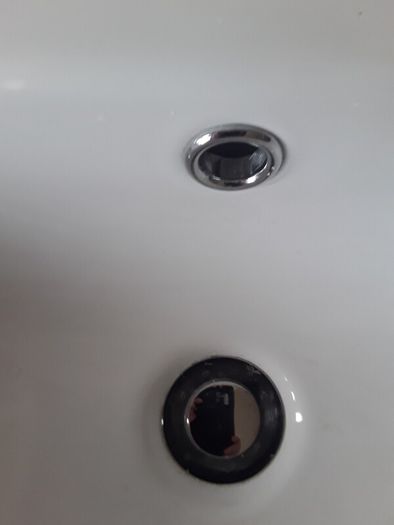 white sink