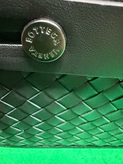 Bottega Veneta Andiamo messenger bag purse. New with dust bag