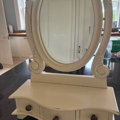 vanity mirror