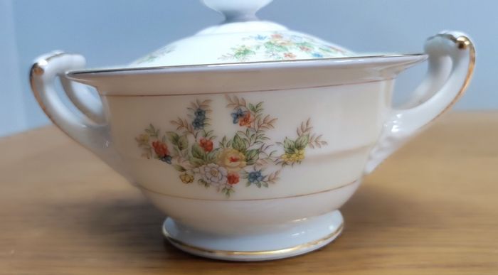 Sugar bowl & Lid