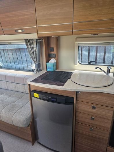 Caravan  Corona Compass Club Class 6 berth 576
