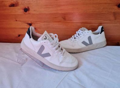 Veja v10 cwl Oxford grey Size 6 eu 39 white leather in excellent condition