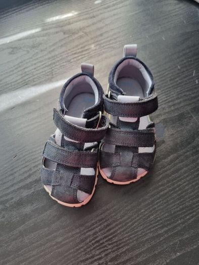 Baby sandals