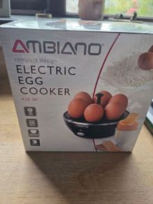 Electric egg cooker