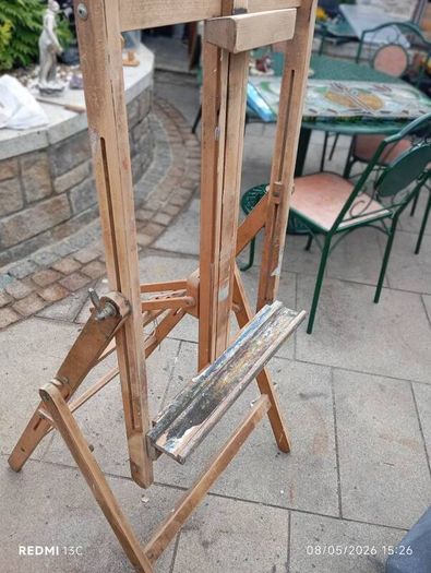 Marbet artist easel