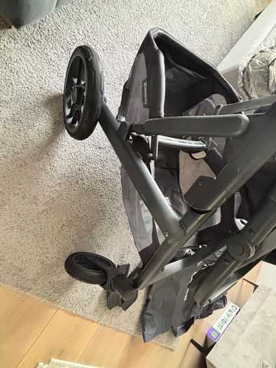 Uppababy Vista 2 Travel System and Cybex Car Seat