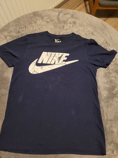 mens nike t shirt