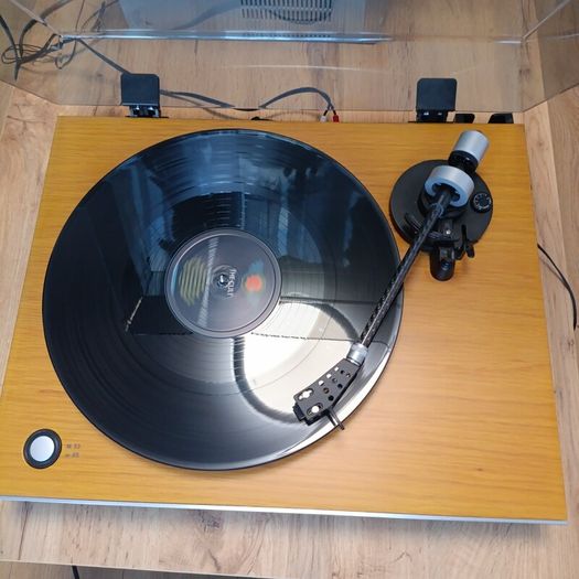 ROBERTS RT 200 Elite turntable