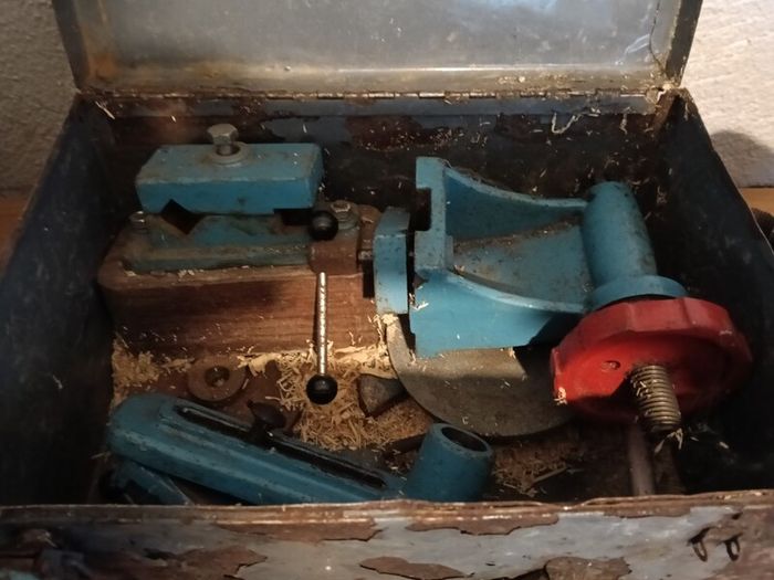 Arundel J4 Professional Lathe