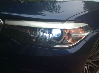 BMW 530e Headlamp with Faulty DRL