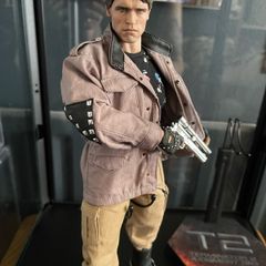 Hot Toys Terminator Tech Noir MMS 136 (Read Description)