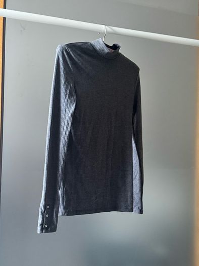 Stradivarius grey long sleeve top size S