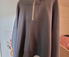 bnwt hoody size xl