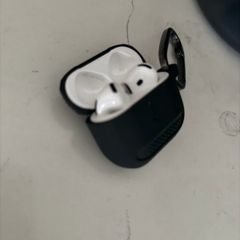Airpods 4 (noise cancelling) with Spigen case