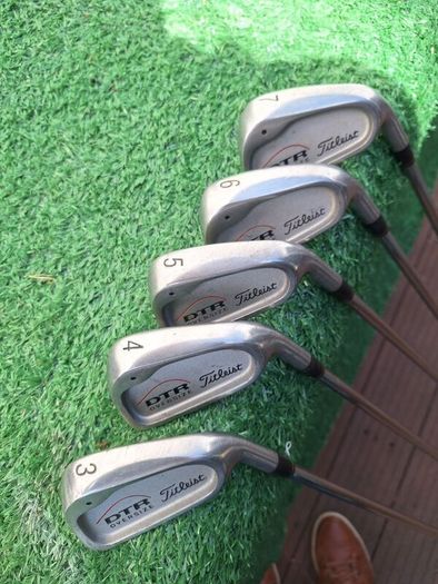 Golf clubs. Titleist set