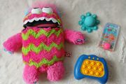 Worry Moster with zip and sensory fidget toys