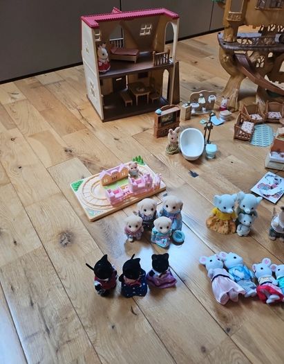 Sylvanian Families sets