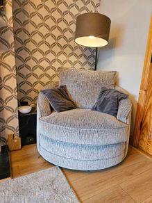 Cuddle Chair