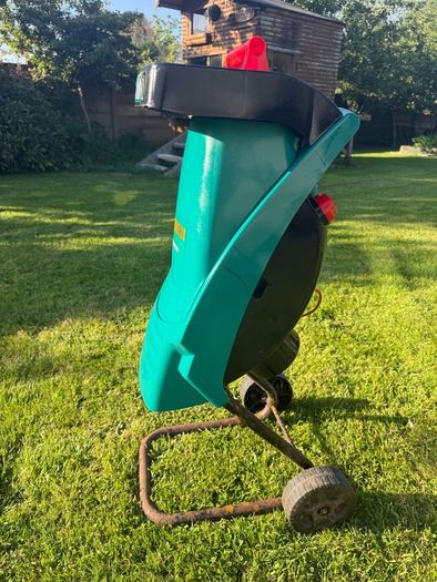 Bosch AXT Rapid 2200W Garden Shredder