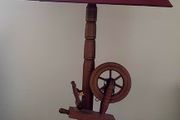 Vintage spinning wool lamp
