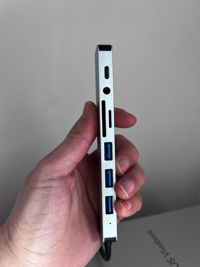 USB Hub for Data Transfer (8 in 1)
