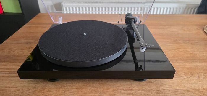 Pro-ject Debut Evo 2 Turntable