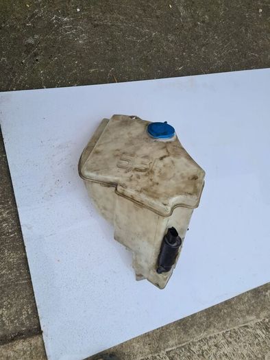 water wiper bottle