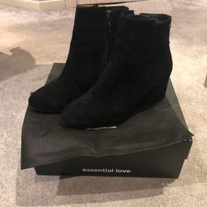 Suede ankle boots