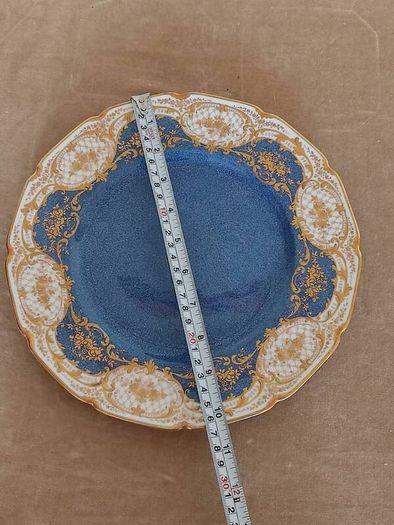 Vintage cabinet plate by Royal Doultot