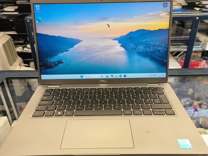 Dell Latitude 5430 (12th Gen) Core i5 1245U 8GB RAM 256GB SSD Windows 11 Pro 14.1" FHD Laptop (SALE PRICE)