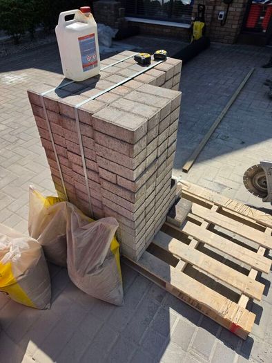 paving cobbles